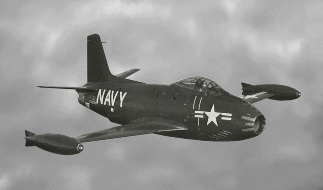 The straight-winged FJ-1 Fury. Though the Fury was unsuccessful, the lines of the future F-86 are apparent. (US Navy)